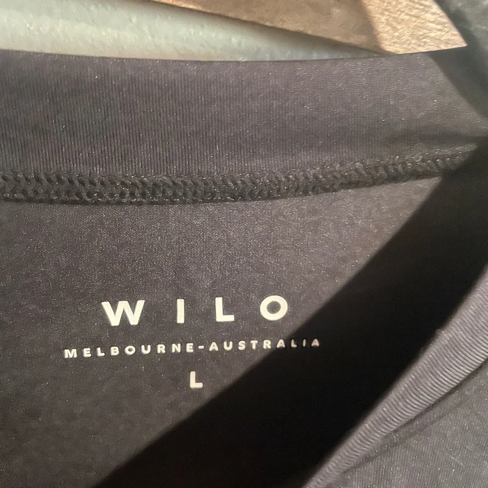 Wilo The Label Women's Black‎ Movement Twist Layer Top Round Neck Pullover Large - Picture 4 of 6